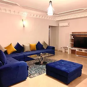 anfa-92-large-and-comfy-2-bedrooms-sunny-well-located.hotels-casablanca.net/